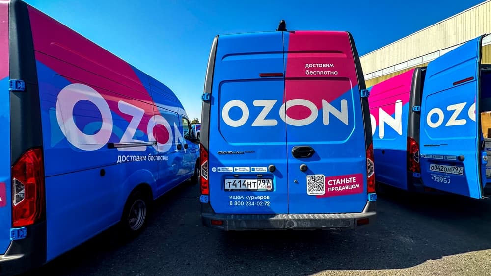 Ozon: более половины россиян покупали или сохраняли товары по рекомендациям блогеров
